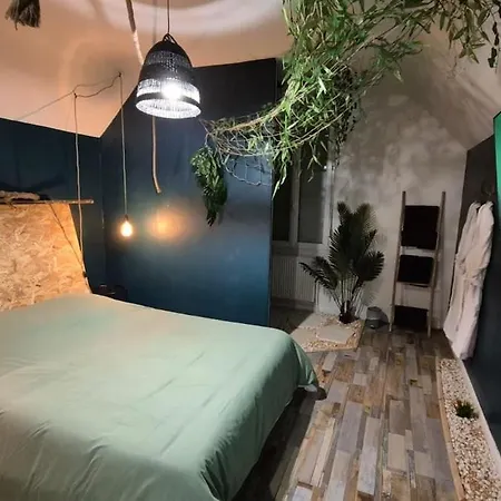 Botanica - Private Apartment *