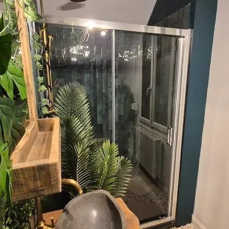 Botanica - Private *